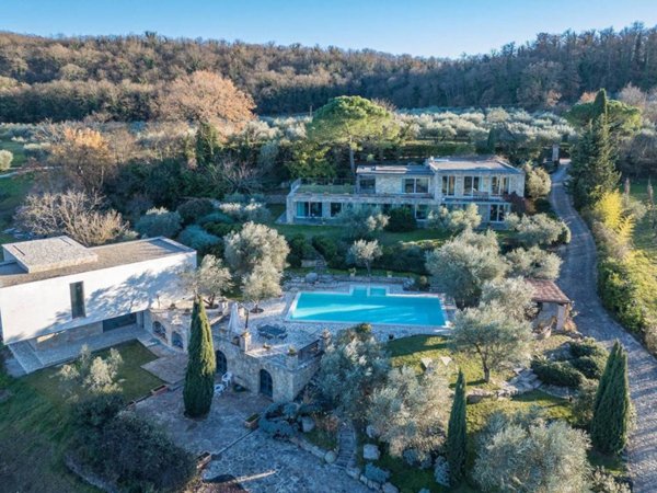 casa indipendente in vendita a Todi