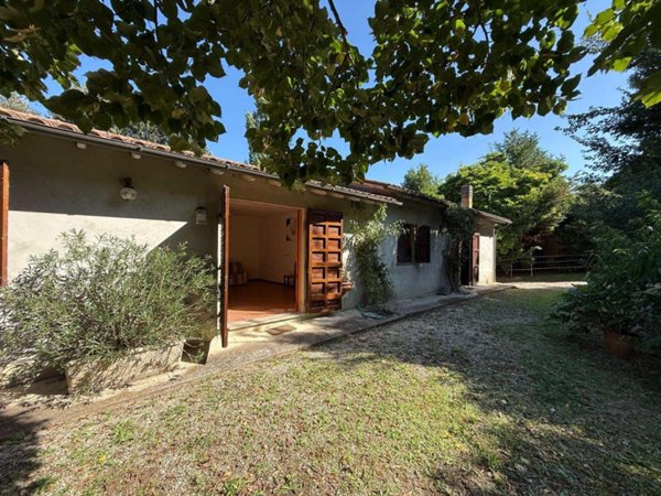 casa indipendente in vendita a Todi