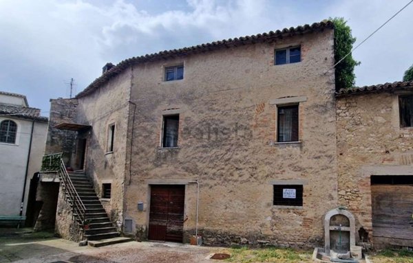 casa indipendente in vendita a Todi in zona Monticello