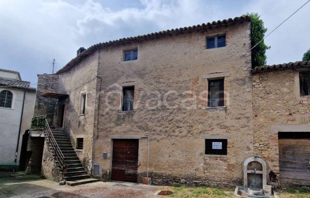 casa indipendente in vendita a Todi in zona Monticello