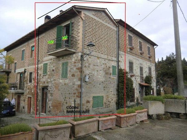 appartamento in vendita a Todi in zona Quadro