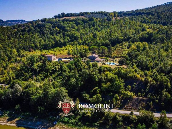 casa indipendente in vendita a Todi