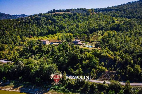 casa indipendente in vendita a Todi