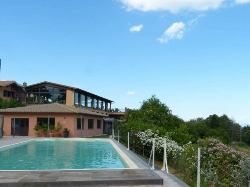 appartamento in vendita a Todi in zona Quadro