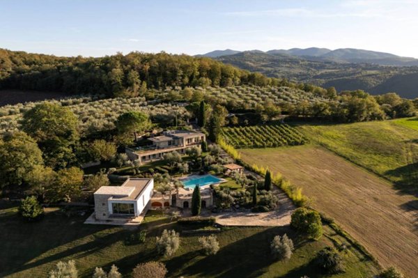 casa indipendente in vendita a Todi
