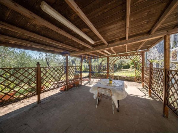 casa indipendente in vendita a Todi
