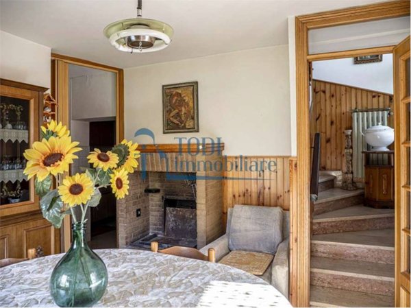 casa indipendente in vendita a Todi in zona Pian di San Martino