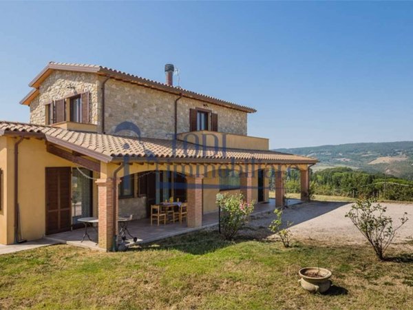 casa indipendente in vendita a Todi in zona Vasciano
