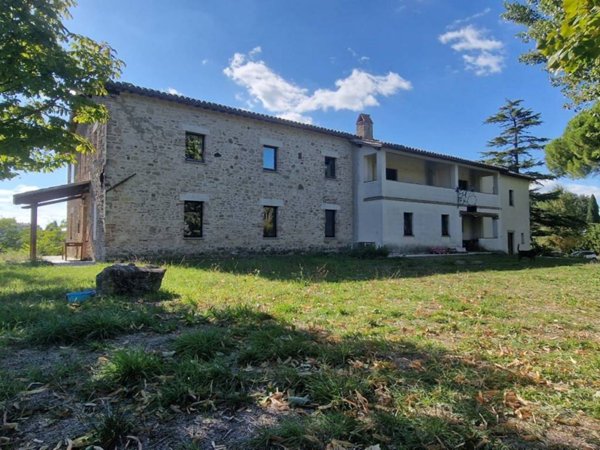 casa indipendente in vendita a Todi in zona Loreto