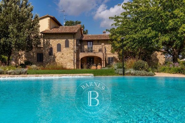 casa indipendente in vendita a Todi
