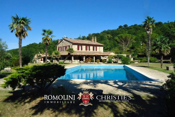 casa indipendente in vendita a Todi