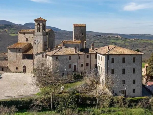 casa indipendente in vendita a Todi in zona Izzalini