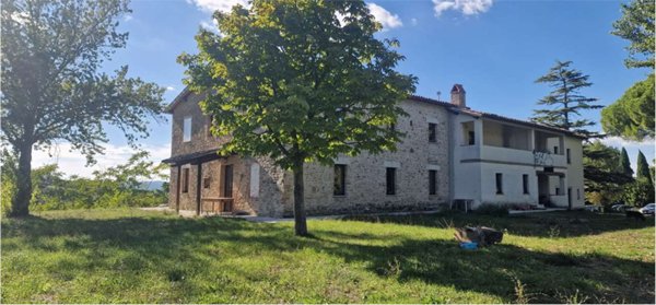 casa indipendente in vendita a Todi in zona Loreto