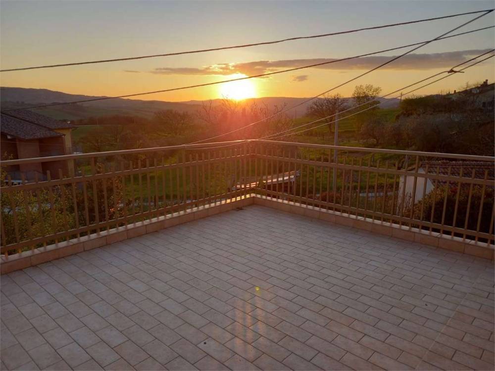 casa indipendente in vendita a Todi