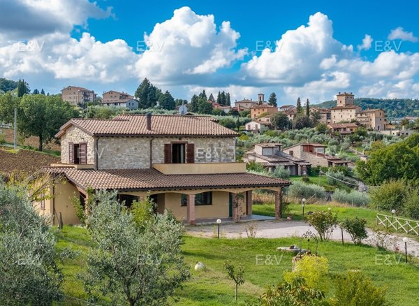casale in vendita a Todi