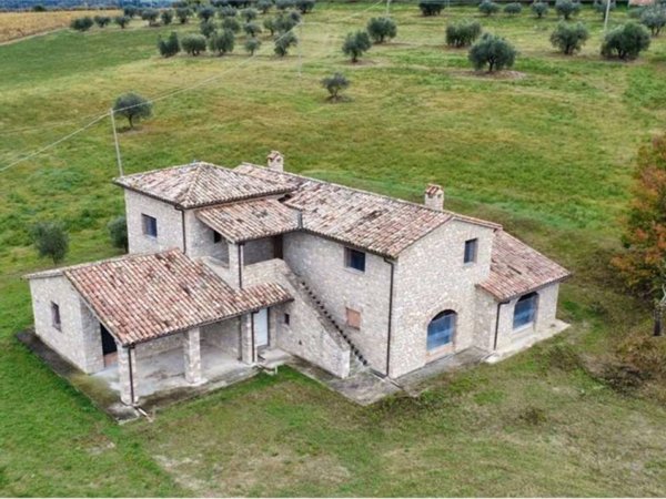 casale in vendita a Todi in zona San Damiano