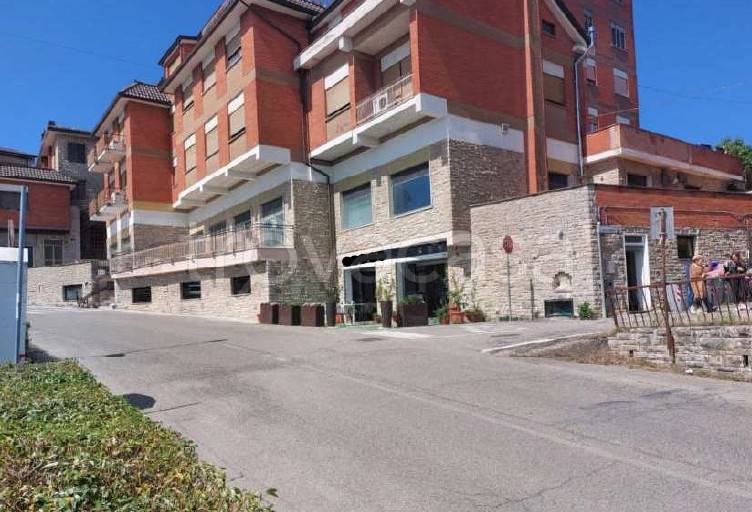 negozio in vendita a Todi