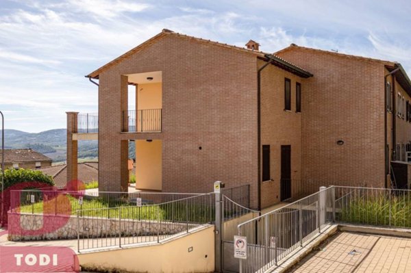 casa indipendente in vendita a Todi