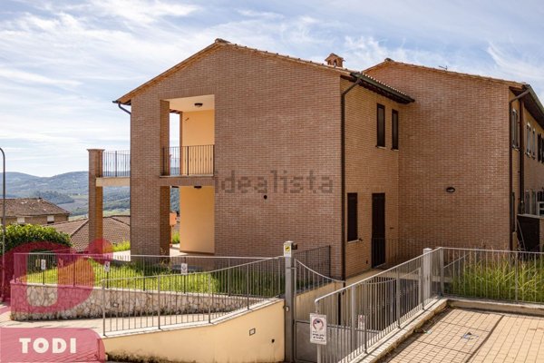 casa indipendente in vendita a Todi