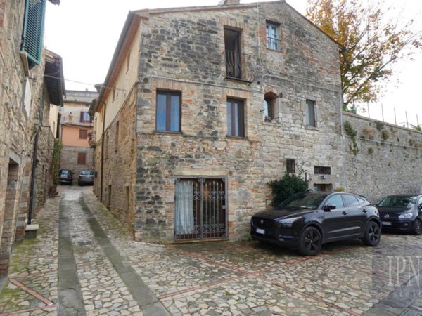 casa indipendente in vendita a Todi
