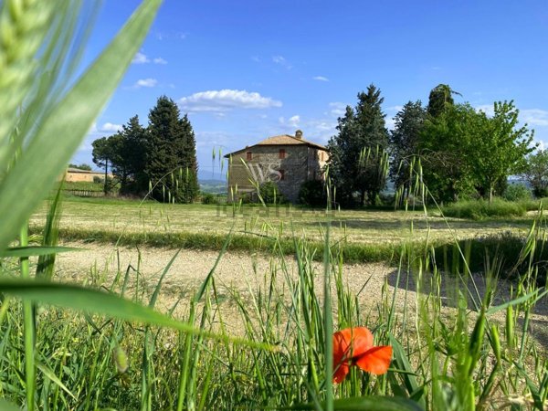 casa indipendente in vendita a Todi