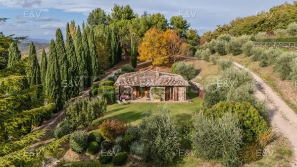 casa indipendente in vendita a Todi