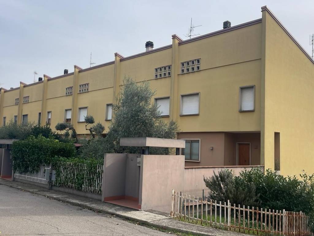 casa indipendente in vendita a Todi in zona Pantalla