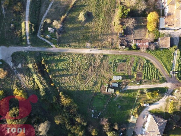 negozio in vendita a Todi in zona Ponterio