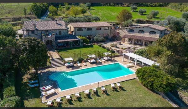 casa indipendente in vendita a Todi