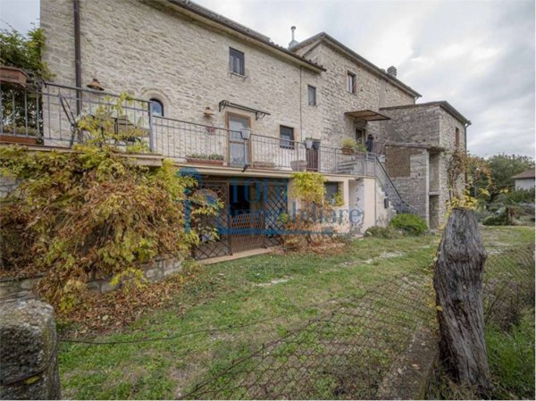 casa indipendente in vendita a Todi in zona Torregentile