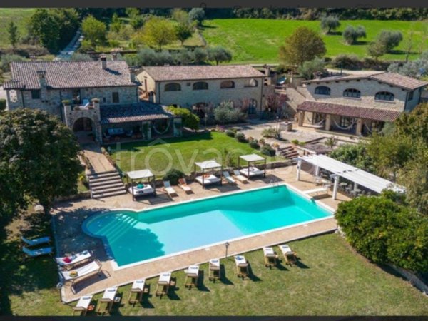 casa indipendente in vendita a Todi