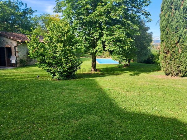 quadrivano in vendita a Todi