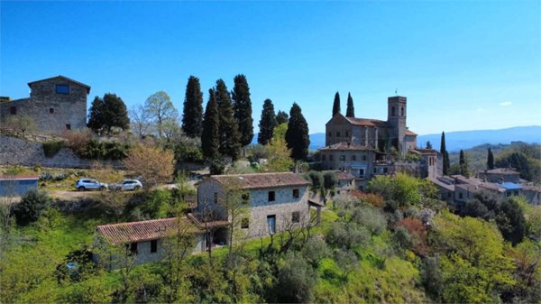 casa indipendente in vendita a Todi in zona Montemolino