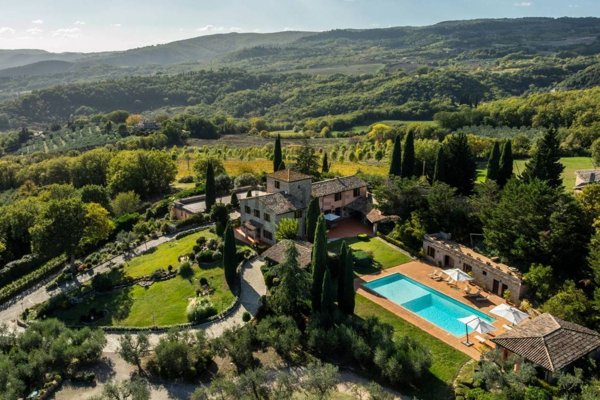 casa indipendente in vendita a Todi