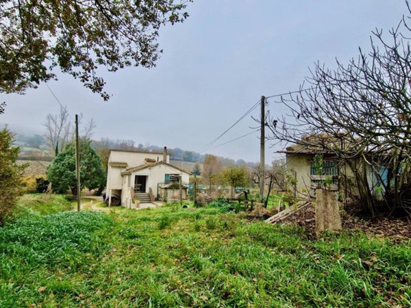 casa indipendente in vendita a Todi