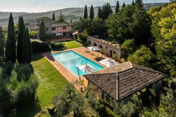 casa indipendente in vendita a Todi