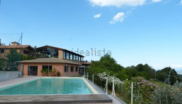 appartamento in vendita a Todi in zona Quadro