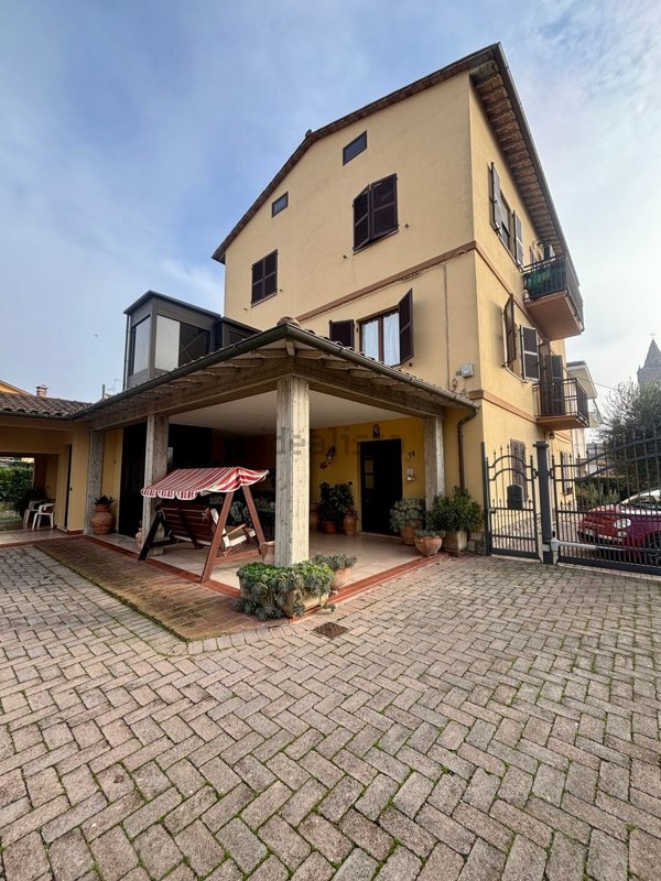 appartamento in vendita a Todi in zona Pian di San Martino