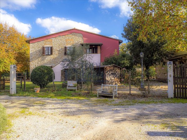 casale in vendita a Todi
