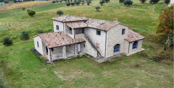 casa indipendente in vendita a Todi in zona San Damiano