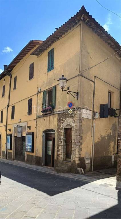 negozio in vendita a Todi