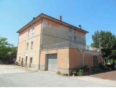 casa indipendente in vendita a Todi in zona Pantalla