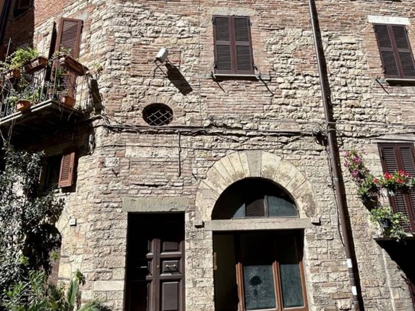 casa indipendente in vendita a Todi