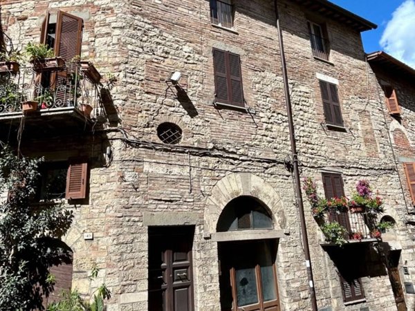 casa indipendente in vendita a Todi