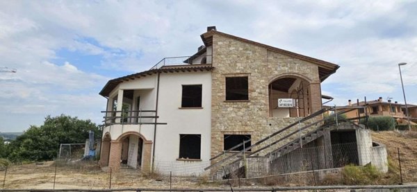 casa indipendente in vendita a Todi