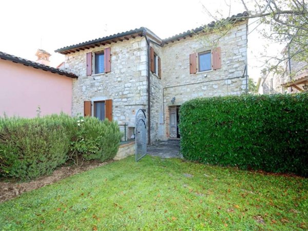 casa indipendente in vendita a Todi in zona Asproli