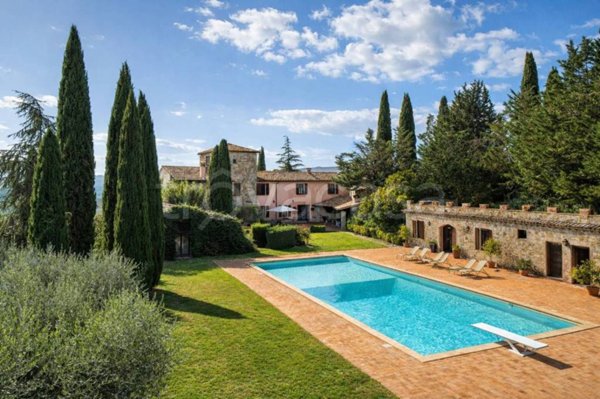 casa indipendente in vendita a Todi