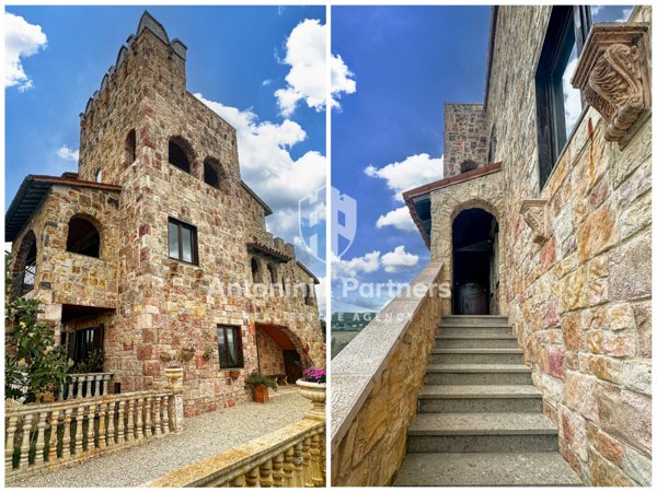 casa indipendente in vendita a Todi