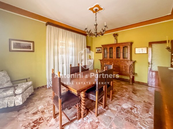 casa indipendente in vendita a Todi