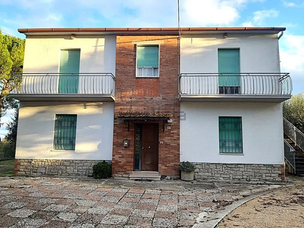 casa indipendente in vendita a Todi in zona Ilci